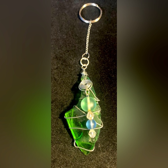 Seaglass key chain wrapped in wire with beads homemade Cape Breton - Picture 1 of 5